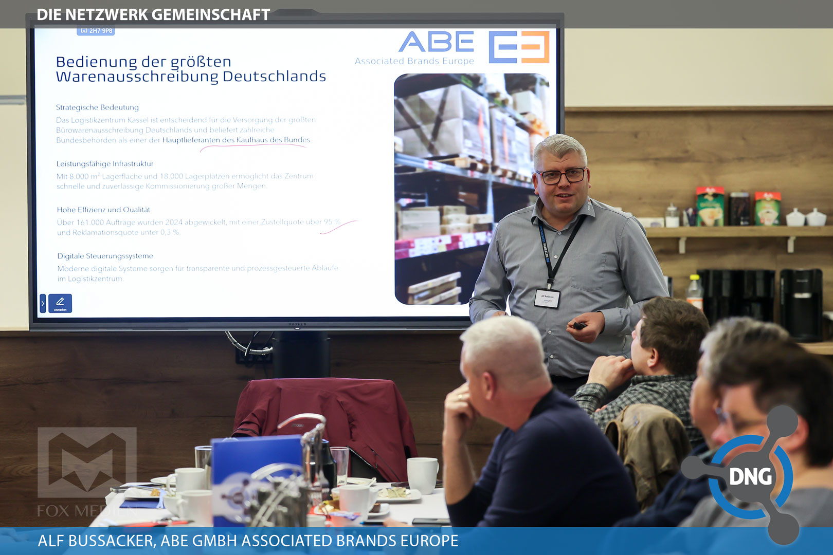 Alf Bussacker von der ABE GmbH präsentiert Logistik- und Beschaffungslösungen vor Unternehmern beim DNG Netzwerktreffen in der Region Lüchow-Dannenberg und Salzwedel.